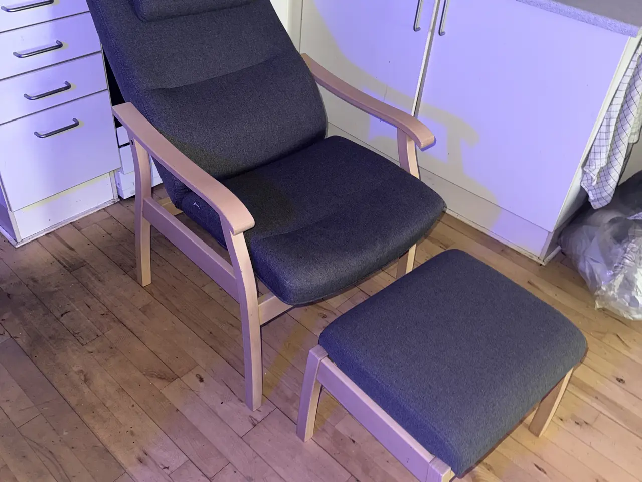 Billede 3 - Farstrup Hvilestol med fodskammel