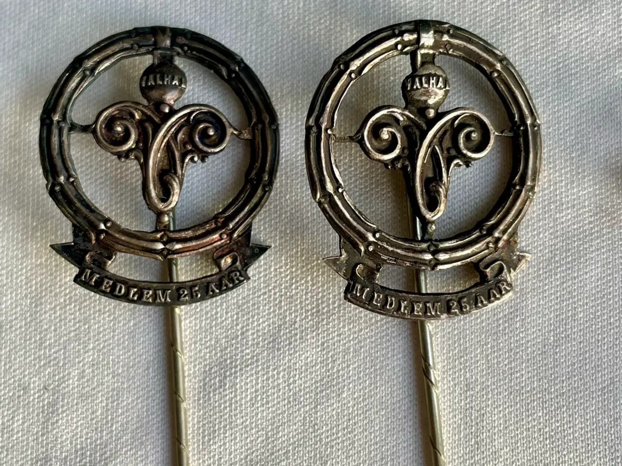 Billede 2 - Ældre nåle/pins og emblemer