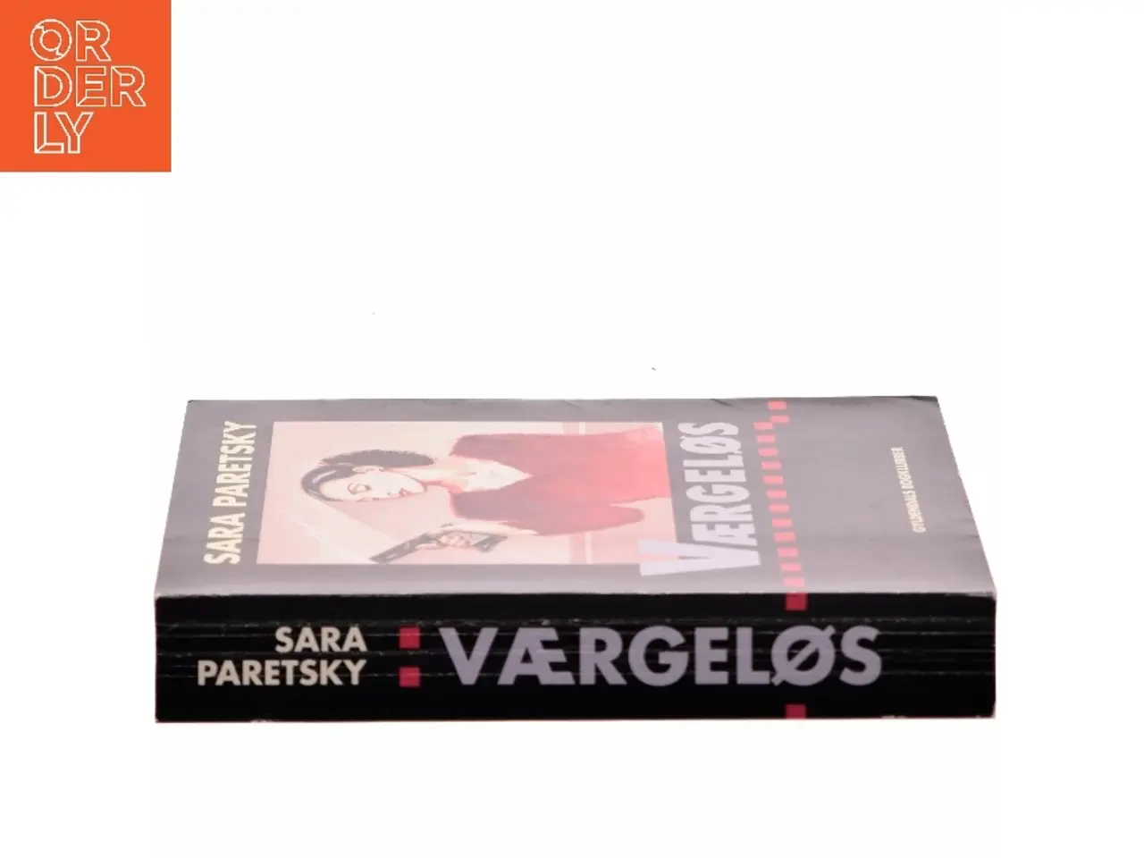 Billede 2 - Værgeløs - Sara Paretsky fra Gyldendals Bogklubber