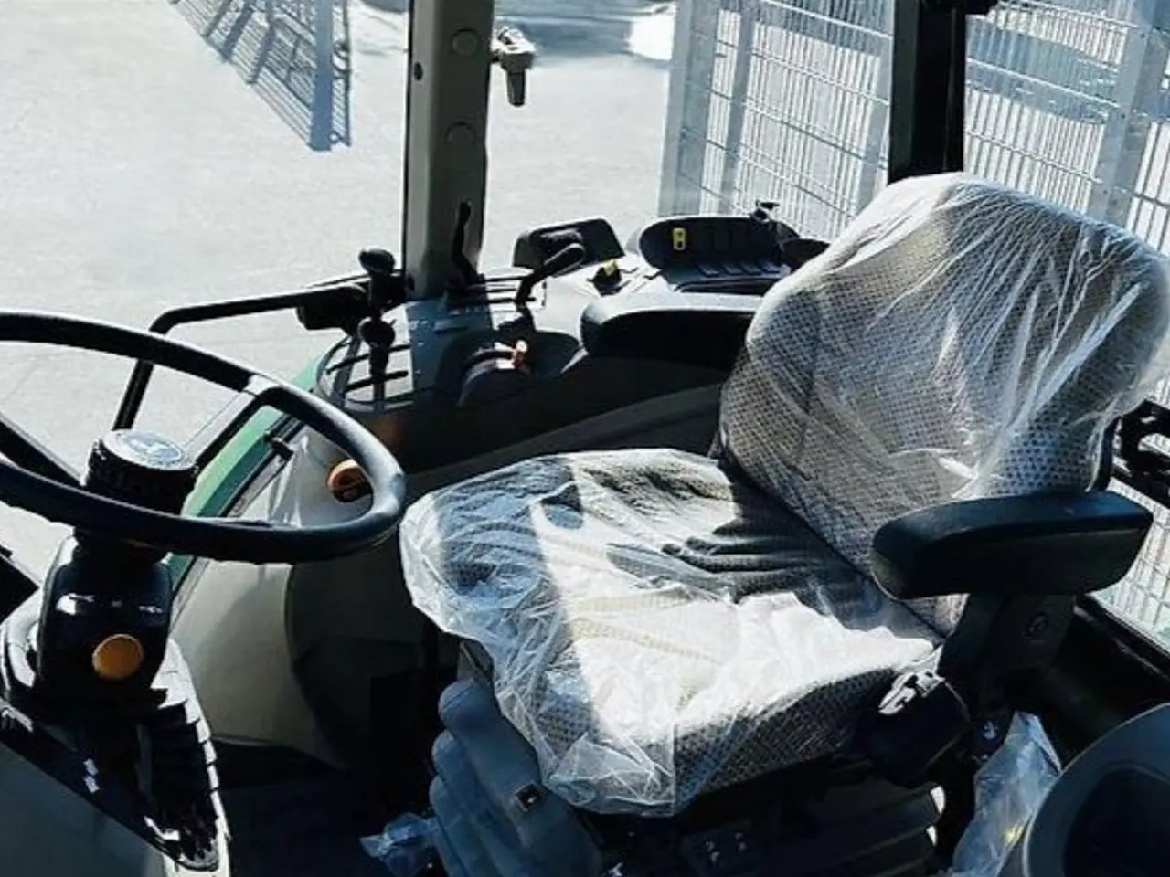 Billede 3 - John Deere 5075E Aircondition og Vendergear