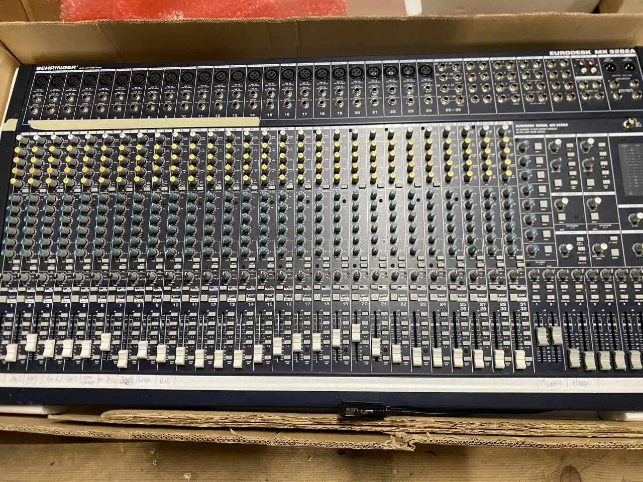 Billede 1 - Behringer Eurodesk MX3282A