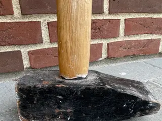1 stk Forhammer og 1 stk hammer 1,3 kg.