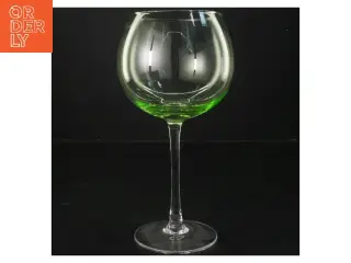 Vinglas med grøn base (str. Ø 9,5 cm længde 23,5 cm)