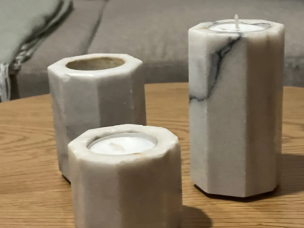 Billede 2 - 3 stk Lysestager i Marmor med højder 5,5cm, 8cm og 10,5cm