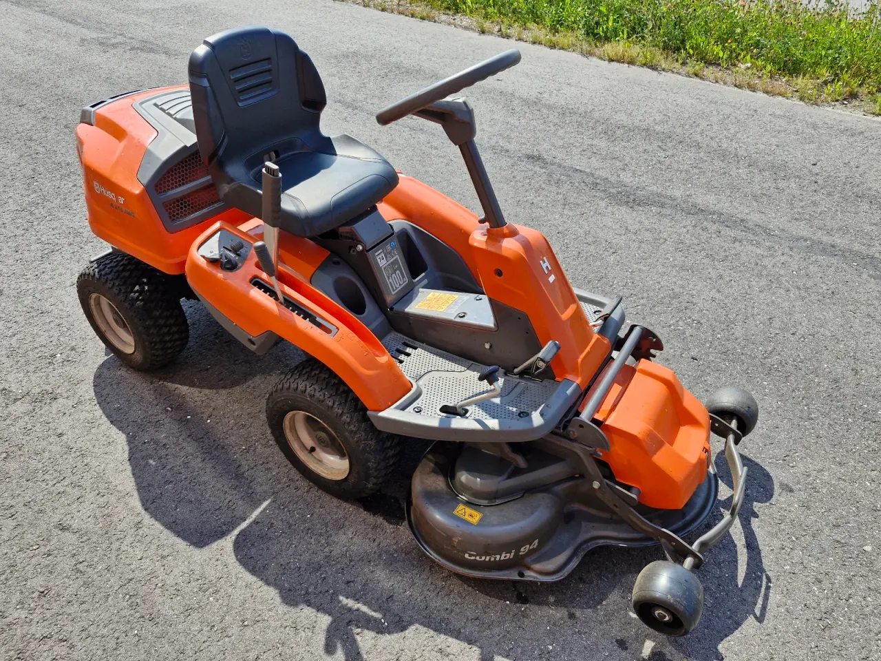 Billede 3 - Husqvarna R216AWD m. 94cm Combi Klippedæk