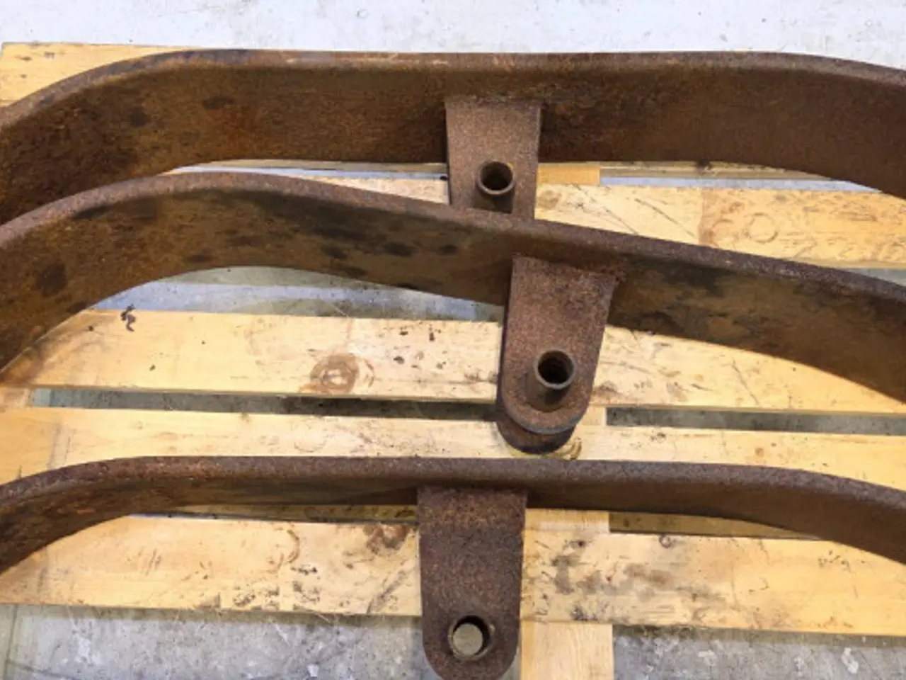 Billede 4 - New Holland BB9060S Plade 84058412  3 Stk