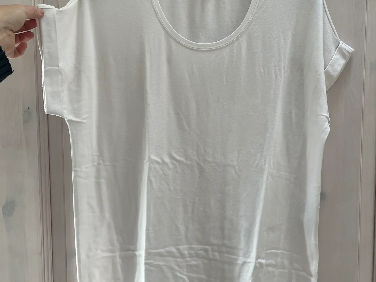 Billede 1 - Hvid only tshirt 