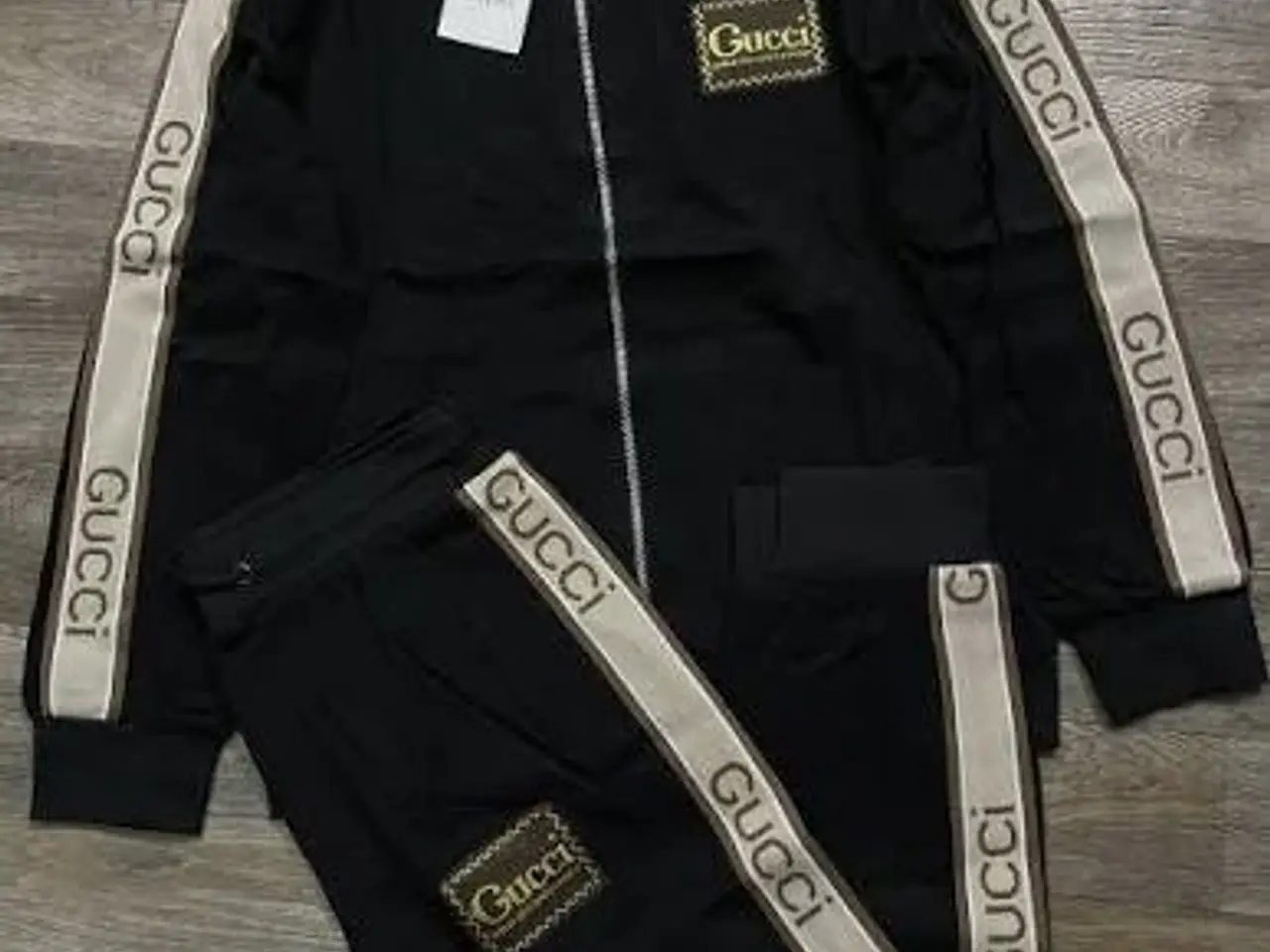 Billede 1 - Tracksuit - Logo gucci stribe