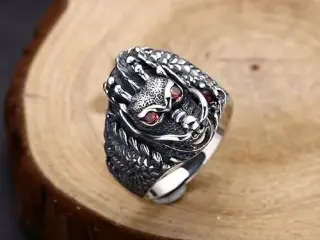 * Fedeste fingerring med dragehoved - i Tibetansk 