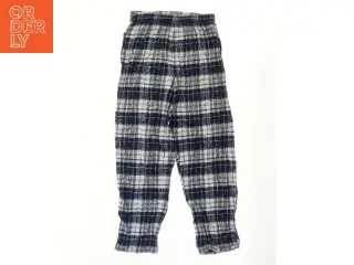 Ternet pyjamasbukser fra H&M (str. 158)