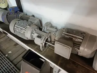 - - - Motor til Flexsnegl 1 stk.