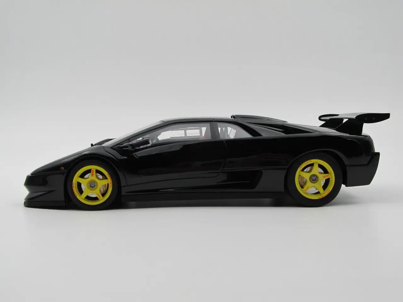 Billede 2 - 1996 Lamborghini Diablo SV-R 202 af 250 - 1:18