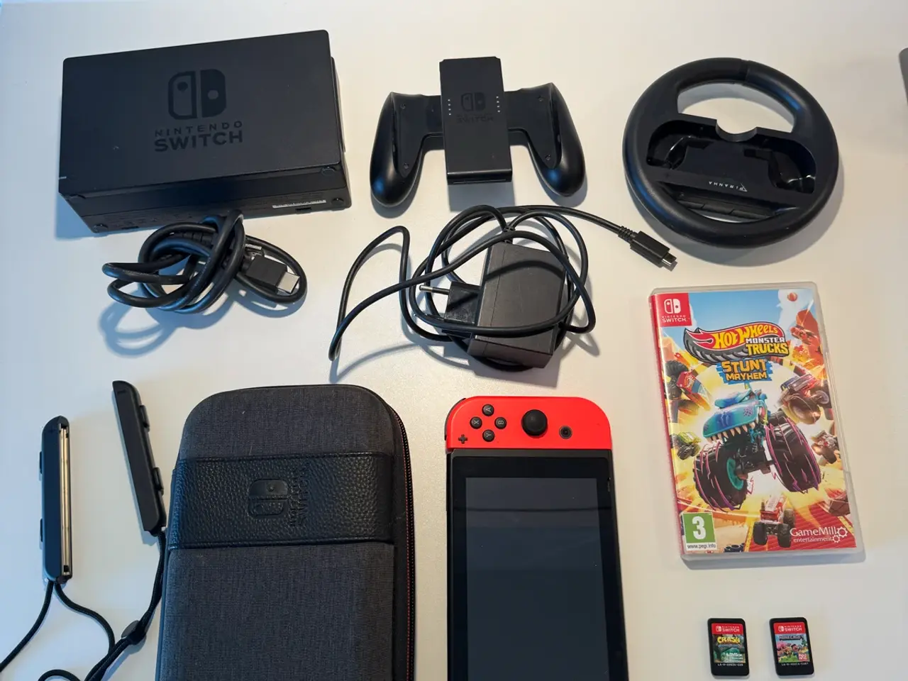 Billede 1 - Nintendo Switch V2 (2019) + 4 spil + tilbehør
