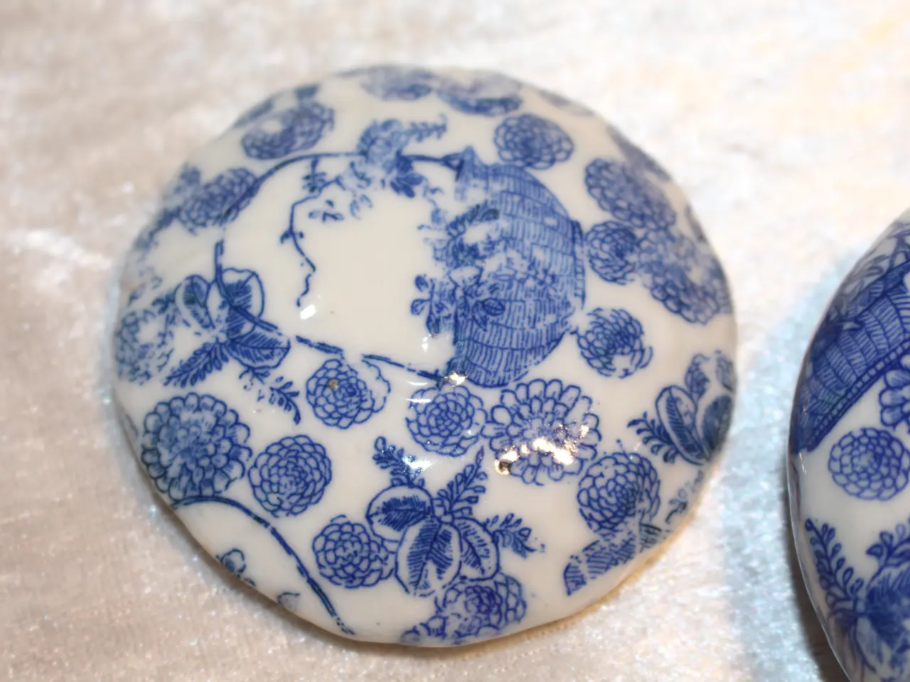 Billede 8 - 2 kinesiske porcelænskrukker med låg.