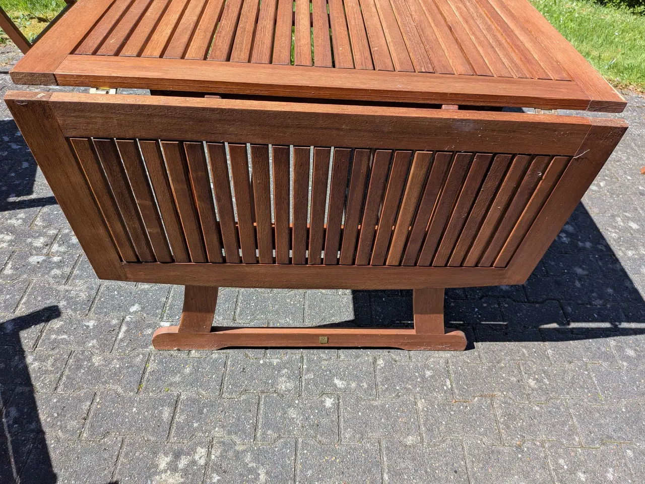 Billede 6 - Havebord og stole i hårdttræ 
