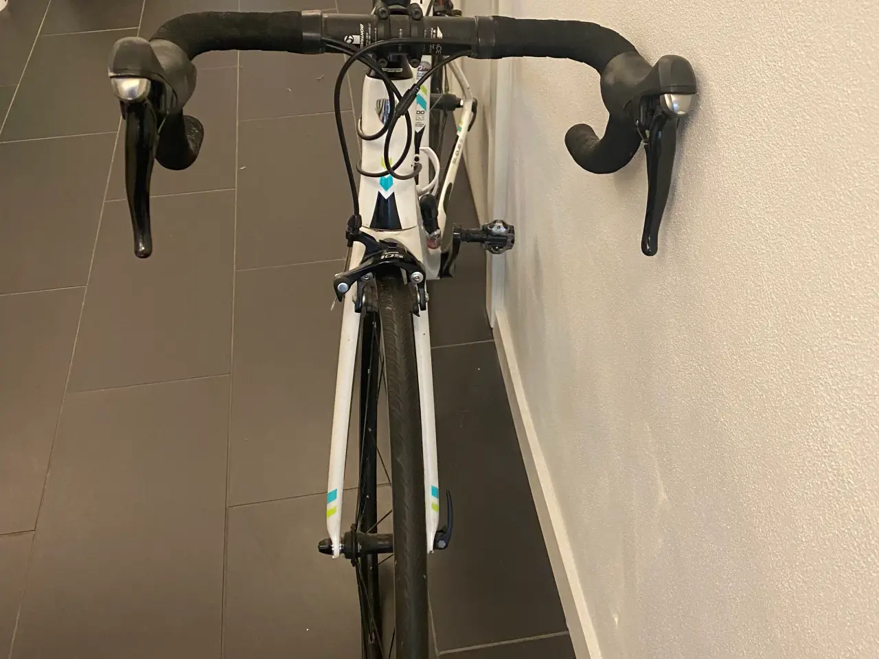 Billede 4 - Dame racer TREK SILQUE S Letvægt, kulfiber