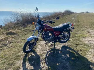 Suzuki GN 250