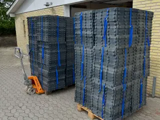 Teltgulv udlejes.