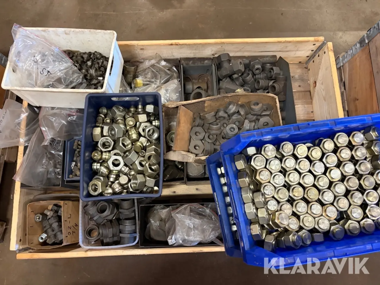 Billede 2 - Lot - fittings og propper til hydraulikslanger - 1 palle
