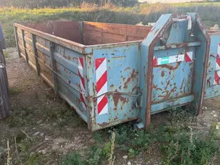 Container