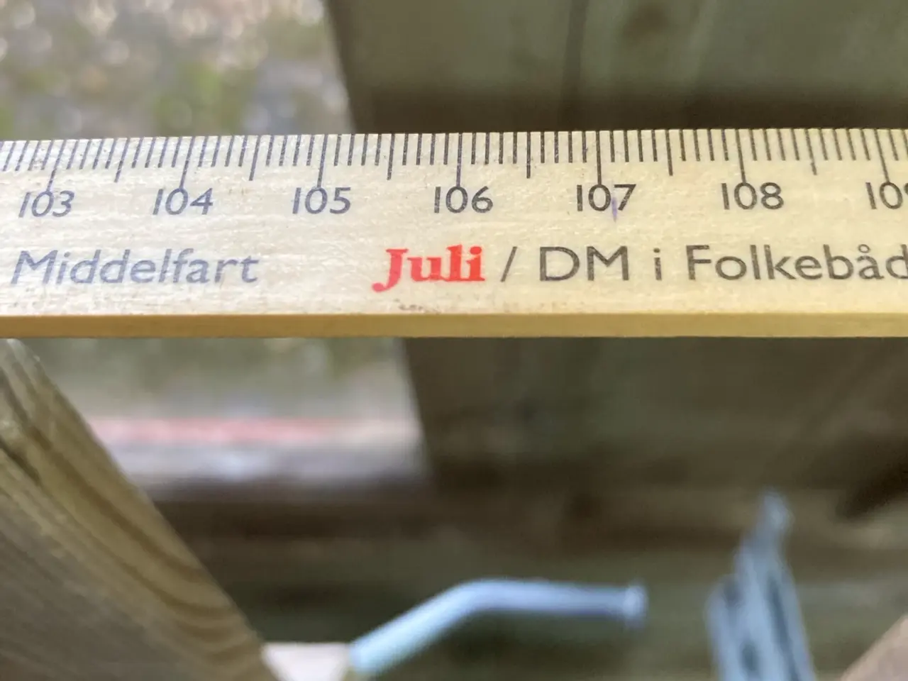 Billede 2 - 2-delt havelåge m. alle beslag og jordspyd.