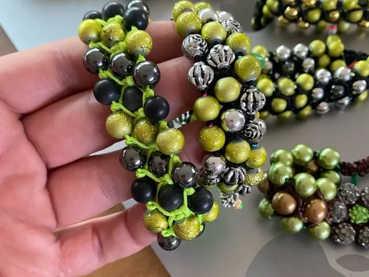 Billede 3 - Nye knyttede armbånd