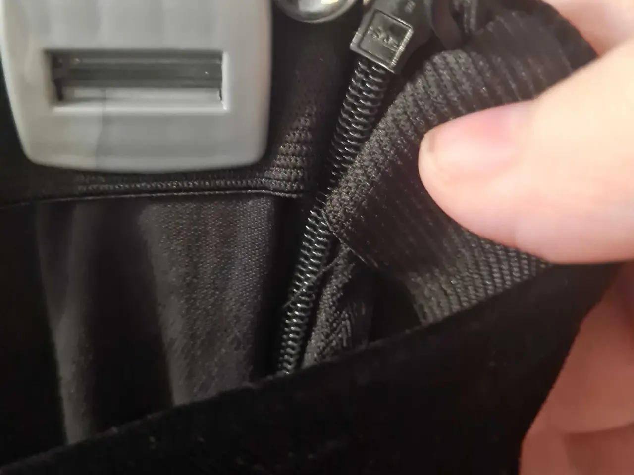 Billede 4 - Nye bukser str xl 42 H&M