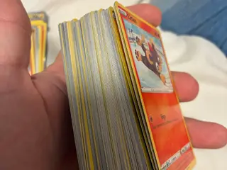 Pokemon kort sælges