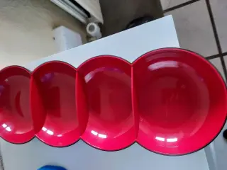 Tupperware serverings center