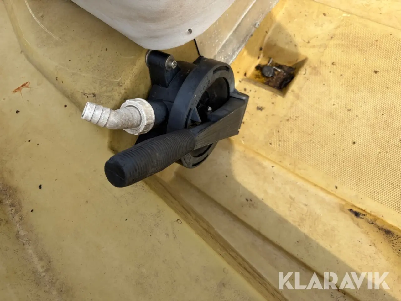 Billede 11 - Glasfiberjolle med Brenderup 402G bådtrailer