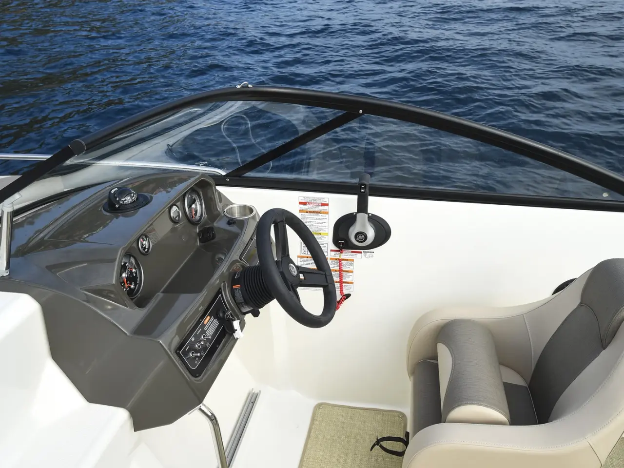 Billede 13 - Bayliner VR5 Cuddy med F150 Mercury-EFI XL 3,0L  - inkl. udstyr