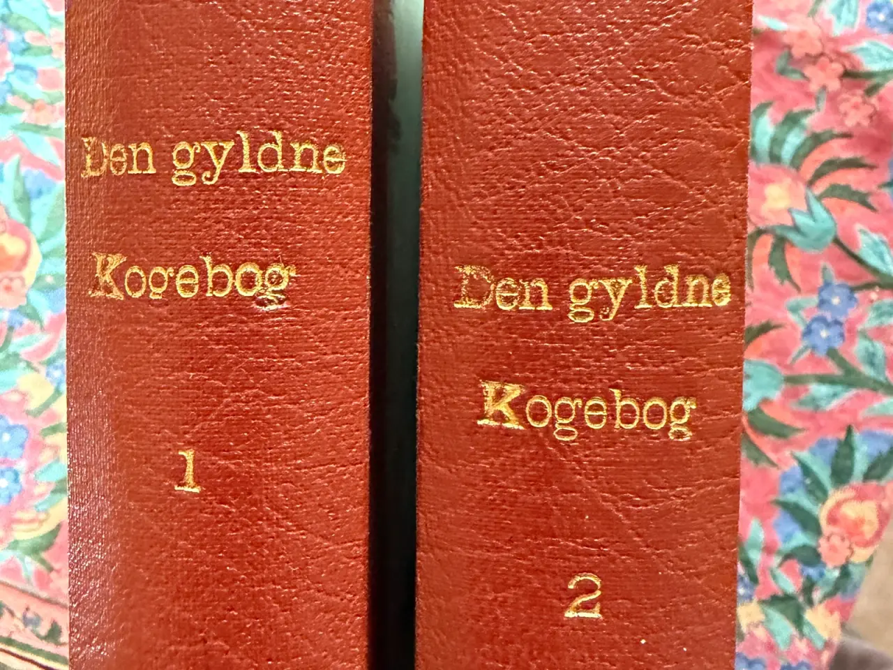 Billede 1 - De Gyldne kogebog 1og 2