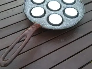 Antik æbleskivepande