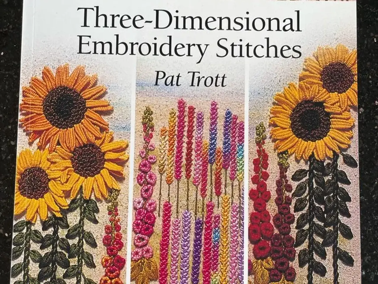 Billede 1 - Three-Dimensional Embroidery Stitches