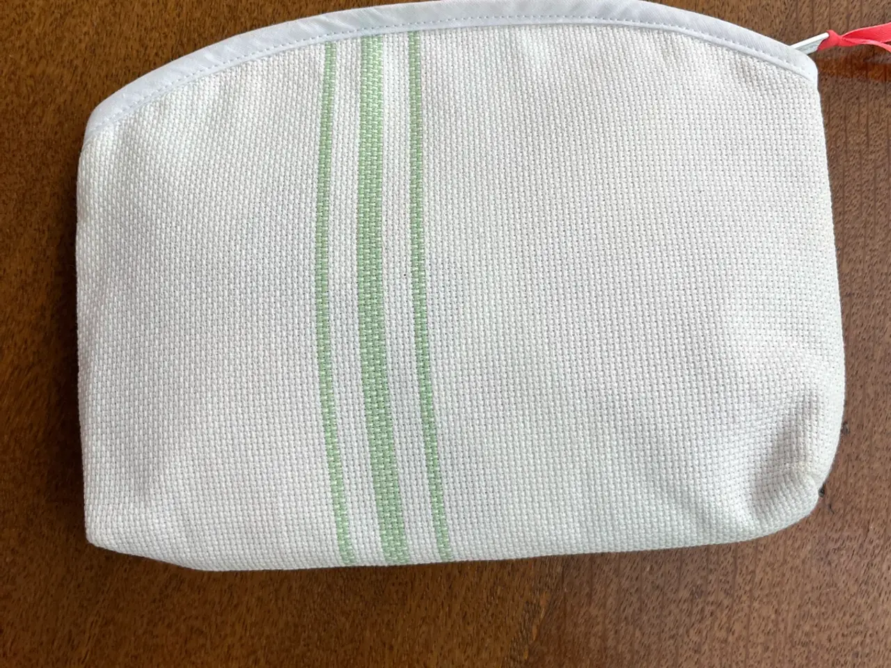 Billede 2 - Ny Broderet Kosmetik taske