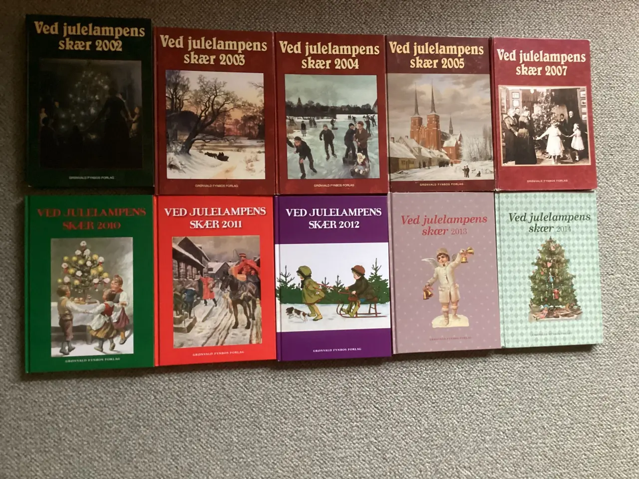Billede 1 - Ved julelampens skær 2004 til 2014 indbundne