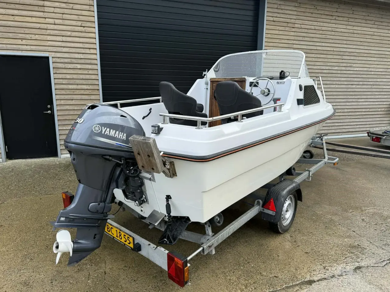 Billede 23 - Uttern 4450C Kabinebåd med Yamaha F30