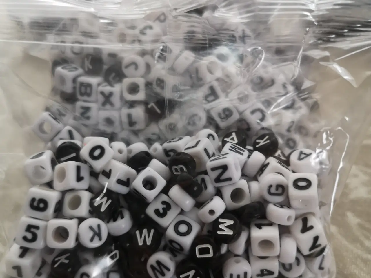 Billede 4 - 1500 Perler (Bogstaver og Tal)