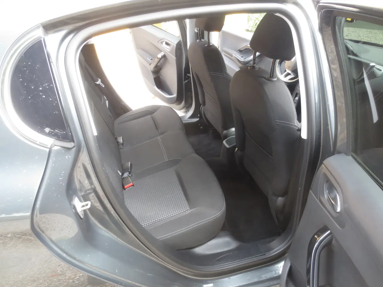 Billede 16 - Peugeot 208 1.6 HDi år 17. Nysynet.