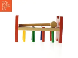Træ hammerbræt med hammer (str. 23x13x9 cm)