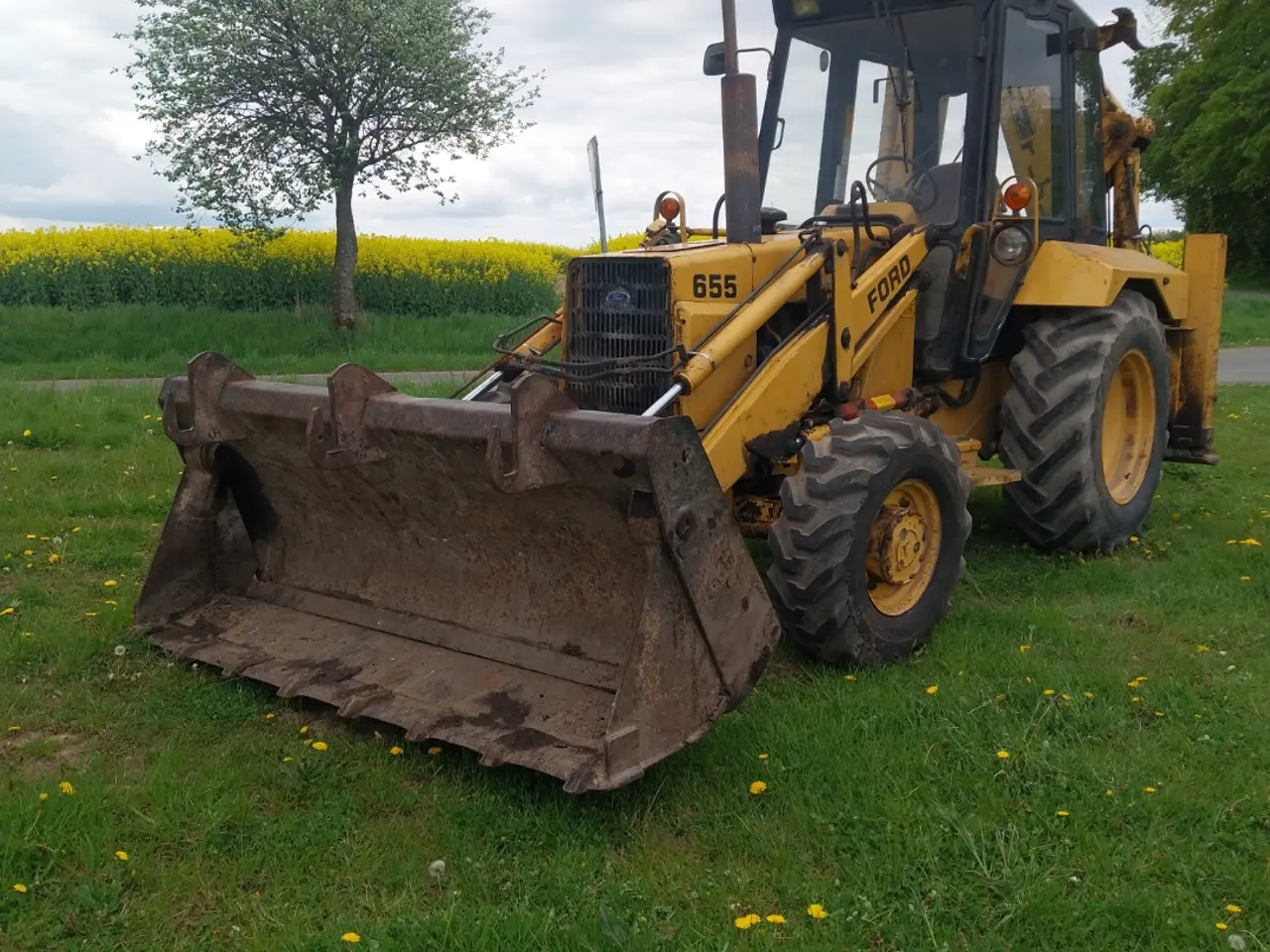 Billede 2 - Ford 655 4WD M. Skovle 