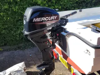 Båd 16 Fod med motor og trailer.