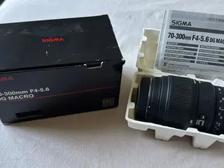 Sigma 70-300mm f/4-5.6 DG Macro (til Sony A-mount)