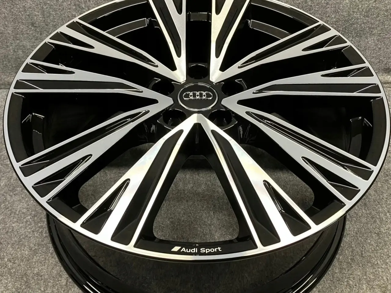 Billede 1 - ALUFÆLGE AUDI A6 C8 4K0 20"