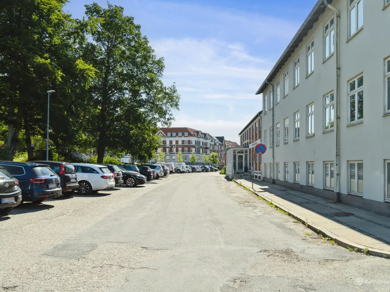 Billede 1 - Regulært kontorlejemål ved Randers Station