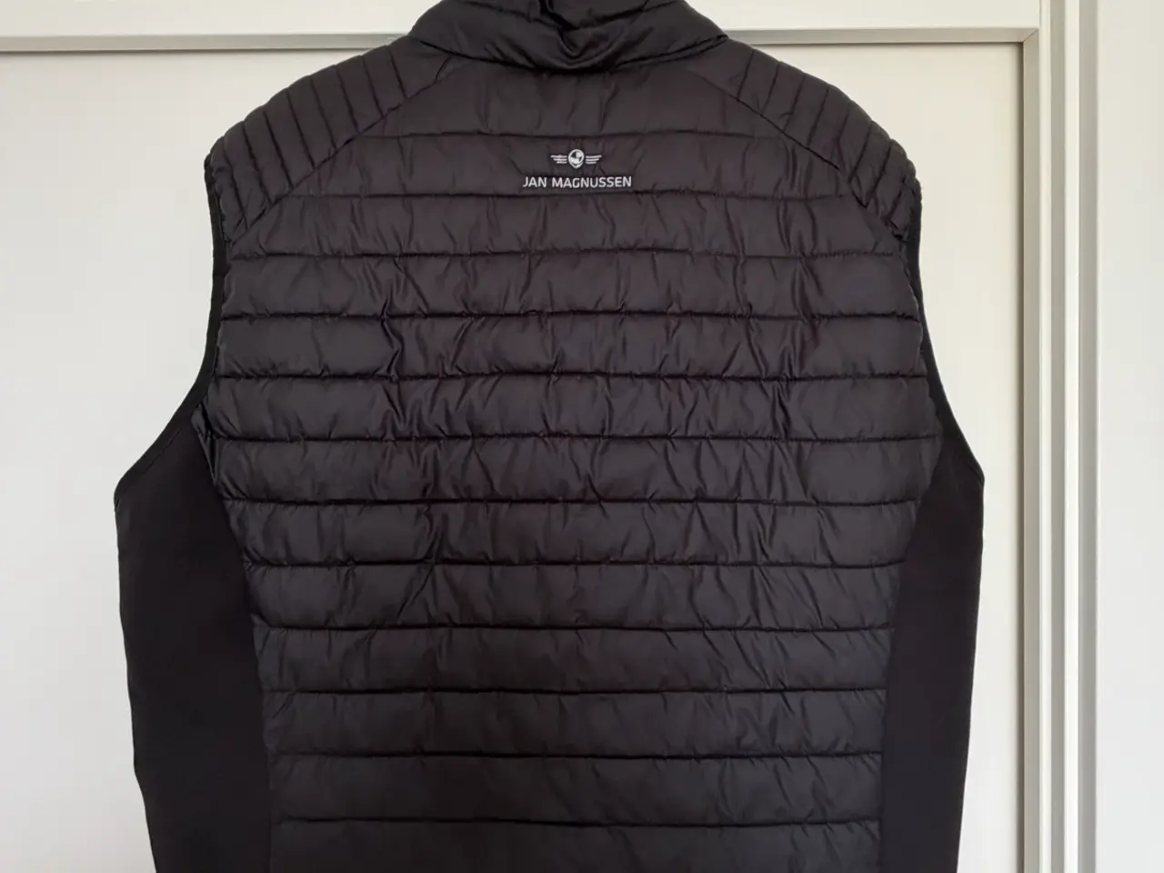 Billede 2 - Vatteret vest, Jan Magnussen