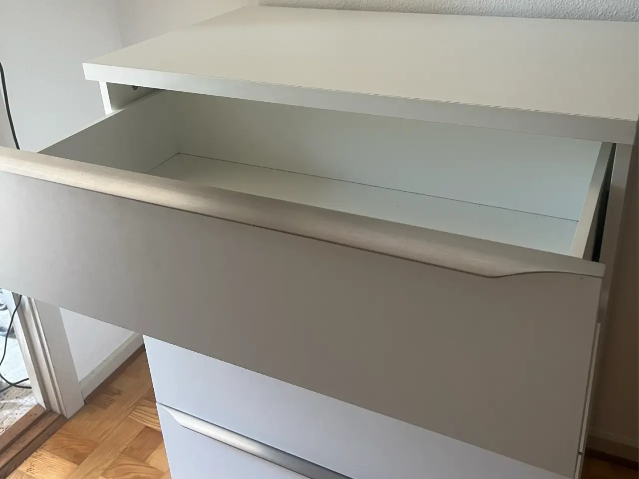 Billede 2 - Hvid kommode fra Ilva