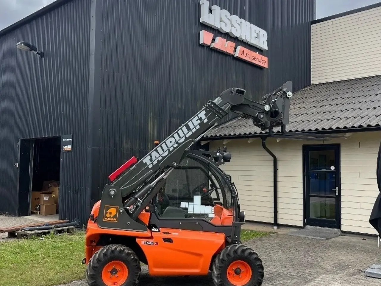 Billede 2 - Ausa T 144 H