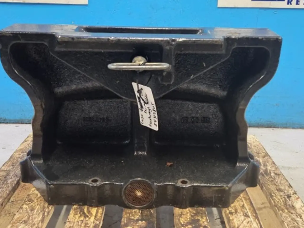 Billede 16 - Case Farmall 115C Frontvægt Holder 84313805