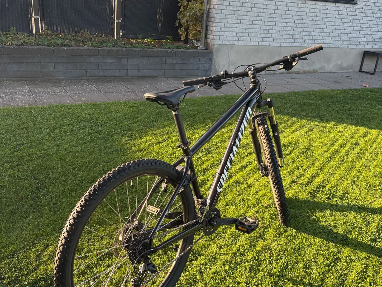 Billede 3 - Sort mountainbike cykel sælges det